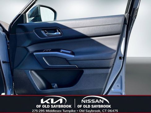 Certified 2024 Nissan Pathfinder SL image 28