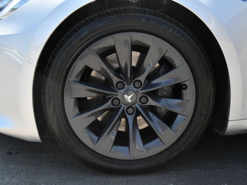 Used 2018 Tesla Model S 75D AWD/4WD image 12