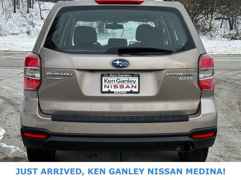 Used 2016 Subaru Forester 2.5i w/ Alloy Wheel Package image 4