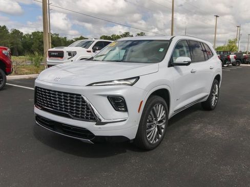 New 2026 Buick Enclave Avenir w/ Super Cruise Package FWD image 3
