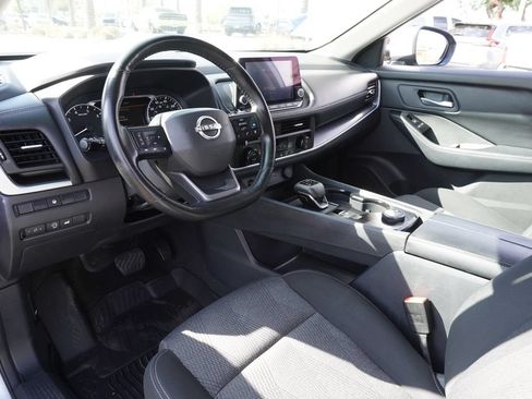 Certified 2025 Nissan Rogue SV AWD/4WD image 16