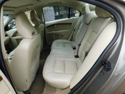 Used 2010 Volvo S80 3.2 image 24