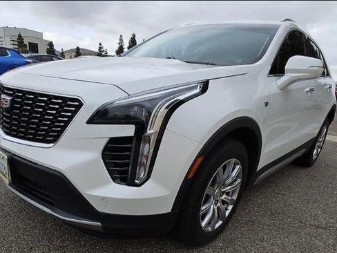 Used 2023 Cadillac XT4 Premium Luxury FWD image 1