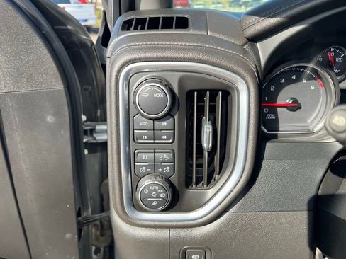 Used 2022 Chevrolet Silverado 1500 LTZ w/ Safety Package II AWD/4WD image 43