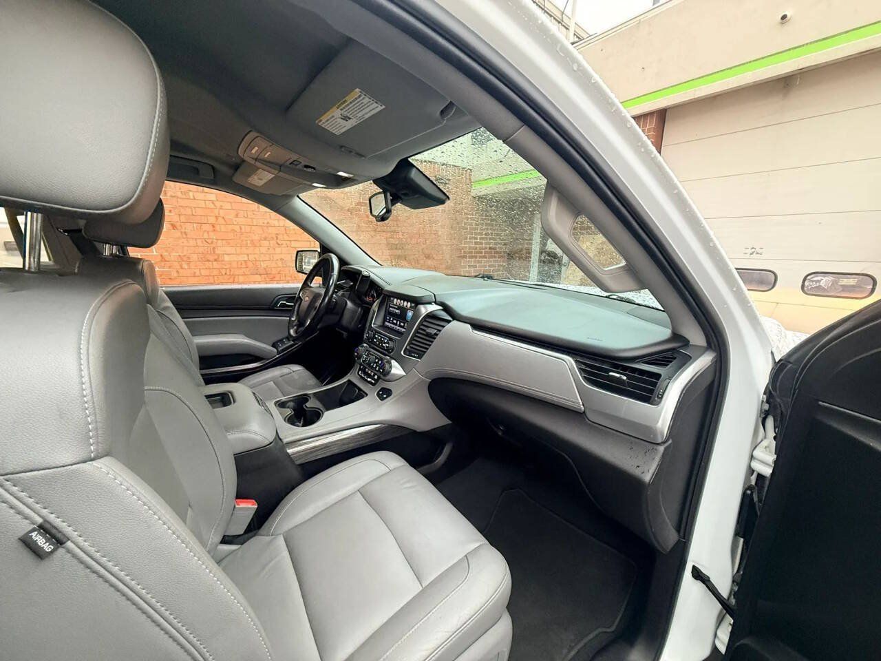 Used 2019 Chevrolet Suburban LT w/ Luxury Package AWD/4WD image 27
