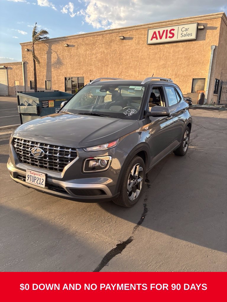 Used 2025 Hyundai Venue SEL FWD image 1