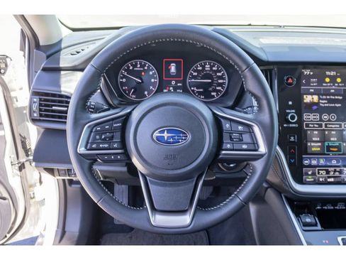 Used 2025 Subaru Outback Premium AWD/4WD image 21