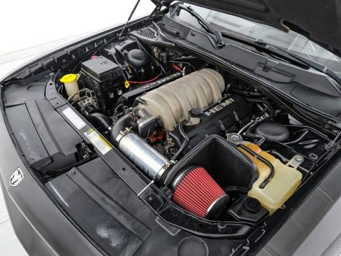 Used 2009 Dodge Challenger SRT8 w/ SRT Option Group II RWD image 41