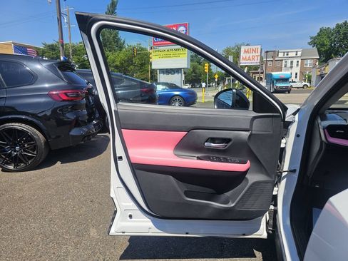 Used 2026 Nissan Kicks SV w/ SV Premium Package AWD/4WD image 19