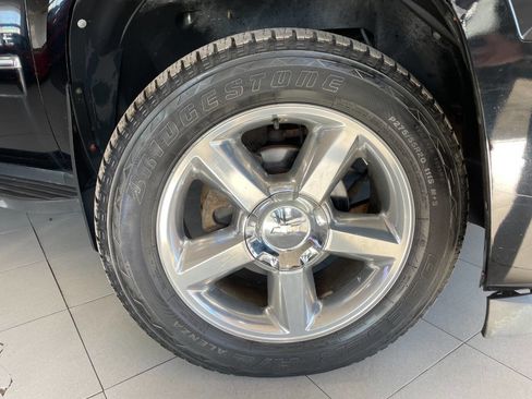 Used 2011 Chevrolet Avalanche LTZ image 10