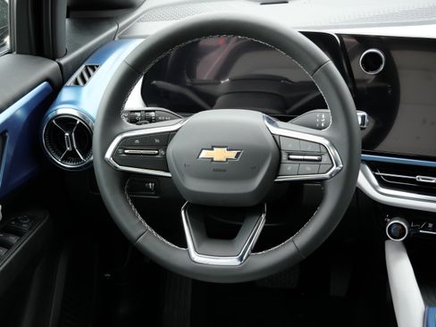 New 2025 Chevrolet Equinox EV LT AWD/4WD image 8
