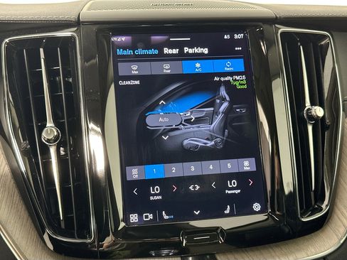 Used 2022 Volvo XC60 B5 Inscription w/ Advanced Package image 15