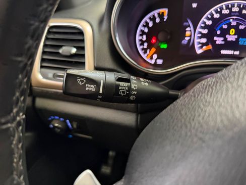 Used 2016 Jeep Grand Cherokee Laredo RWD image 31