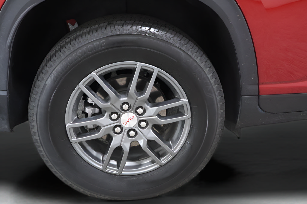Used 2026 GMC Acadia Elevation FWD image 34