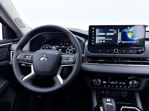 New 2025 Mitsubishi Outlander SE AWD/4WD image 14