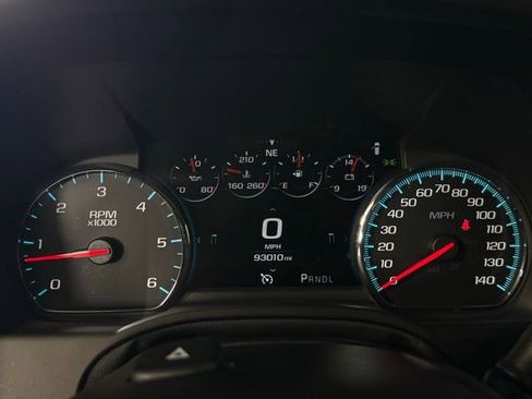 Used 2020 GMC Yukon Denali w/ Denali Premium Package AWD/4WD image 23