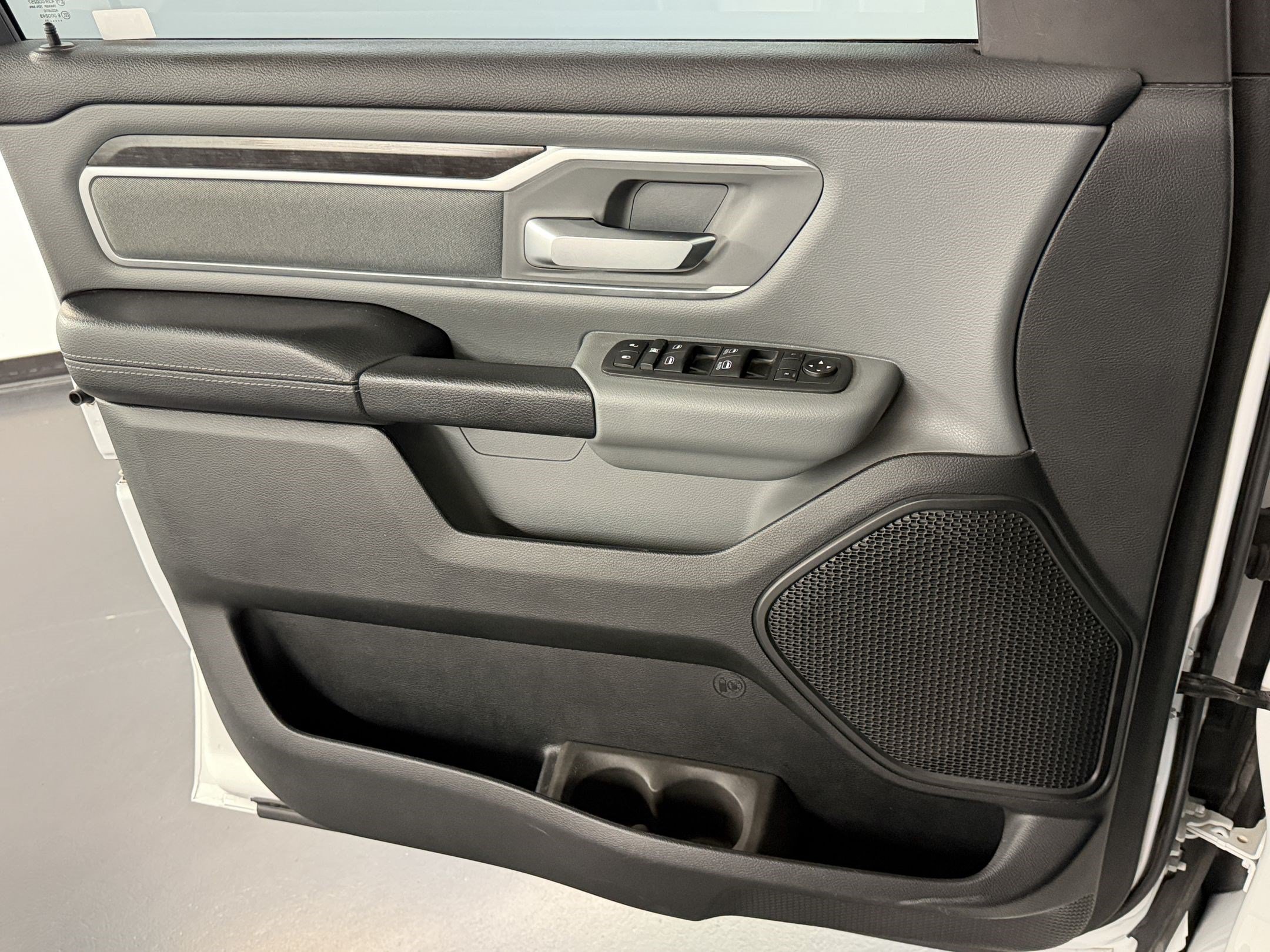 Used 2020 RAM 1500 Big Horn RWD image 14