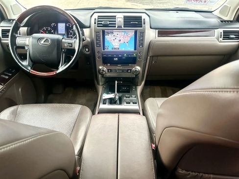 Used 2014 Lexus GX 460 Luxury image 22
