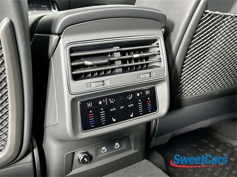 Used 2024 Audi RS Q8 image 39