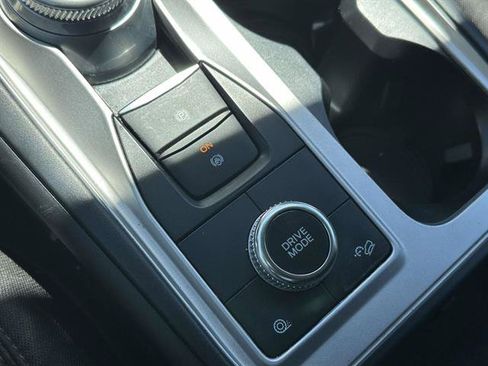Used 2023 Ford Explorer XLT AWD/4WD image 42