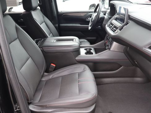 Used 2024 Chevrolet Suburban RST w/ Luxury Package AWD/4WD image 40