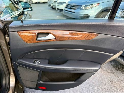 Used 2013 Mercedes-Benz CLS 550 4MATIC image 30