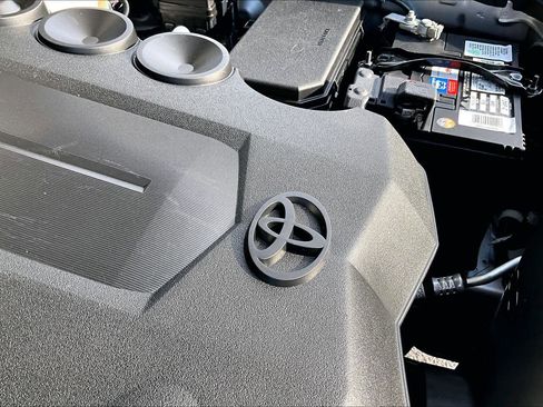 Certified 2022 Toyota 4Runner TRD Off-Road Premium w/ Moonroof Package AWD/4WD image 33