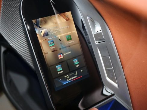 Used 2023 BMW 760i xDrive image 20