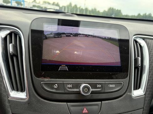 Used 2019 Chevrolet Malibu LT w/ Driver Confidence Package FWD image 19