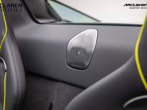 Used 2025 McLaren Artura Spider image 22