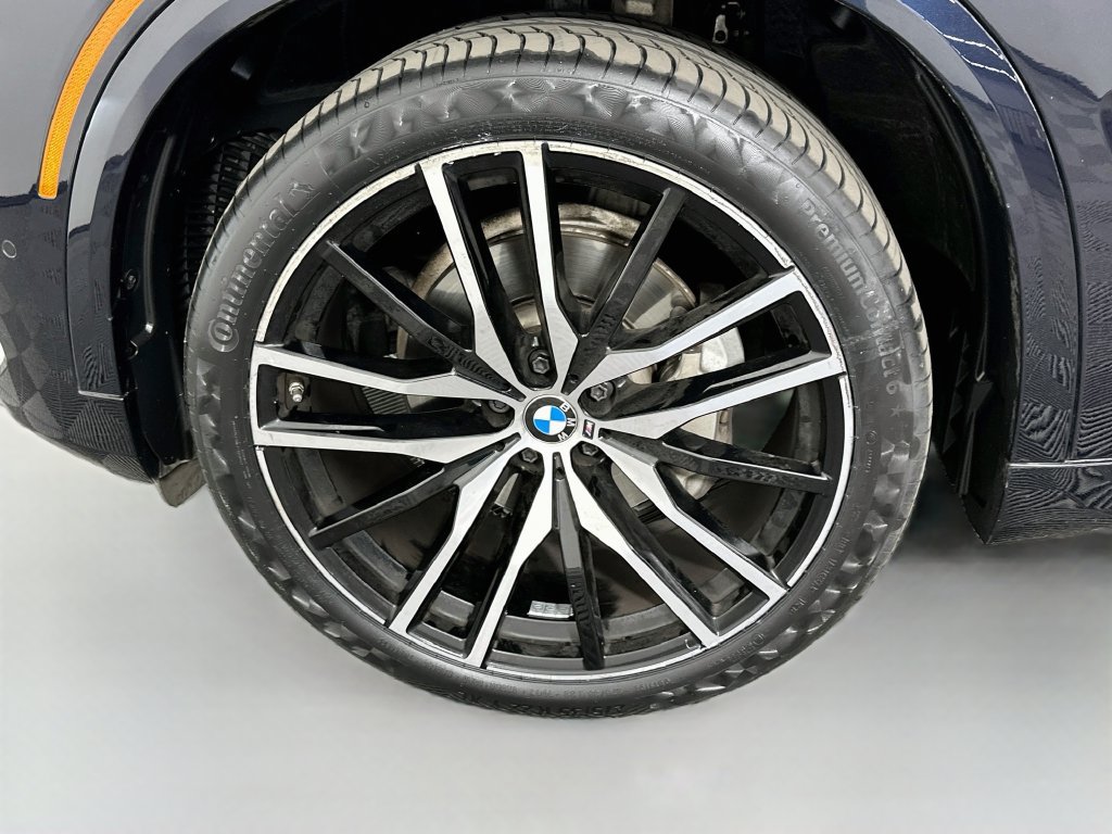 Used 2021 BMW X5 xDrive40i w/ M Sport Package AWD/4WD image 33