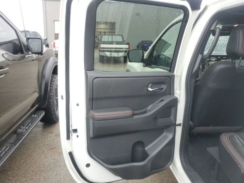 Used 2025 Nissan Frontier PRO-4X w/ Pro Premium Package AWD/4WD image 18