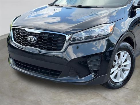Used 2020 Kia Sorento FWD V6 image 3
