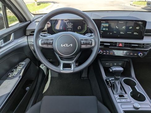 New 2026 Kia K5 LXS FWD image 17