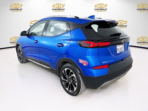 Used 2023 Chevrolet Bolt EUV Premier w/ Sun & Sound Package image 5