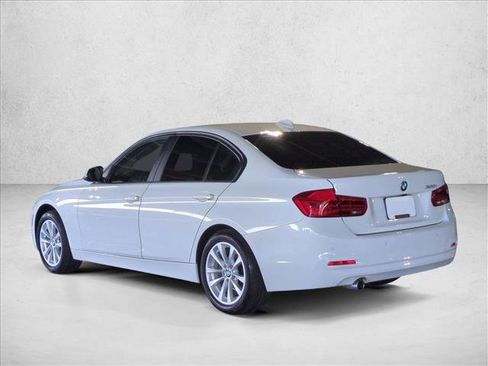 Used 2017 BMW 320i Sedan RWD image 8