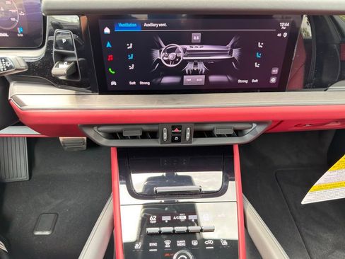 New 2026 Porsche Cayenne GTS image 14