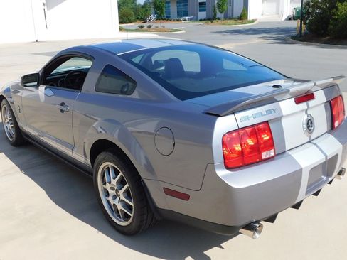 Used 2007 Ford Mustang Shelby GT500 RWD image 19