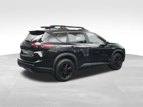 Used 2025 Nissan Rogue SV w/ Rock Creek Premium Package AWD/4WD image 5