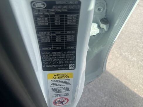 Used 2023 Land Rover Range Rover Evoque R-Dynamic S image 13