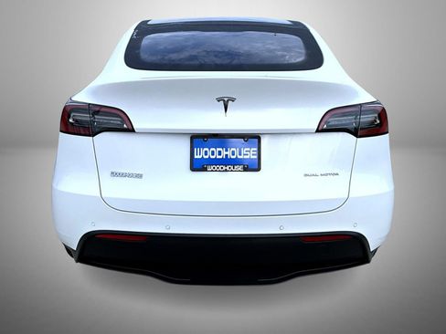 Used 2021 Tesla Model Y Long Range AWD/4WD image 6