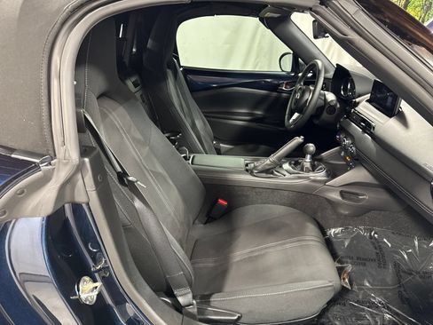 Used 2025 MAZDA MX-5 Miata Club w/ Weather Package RWD image 25