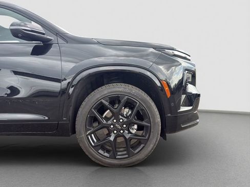 Used 2025 Chevrolet Traverse RS FWD image 21