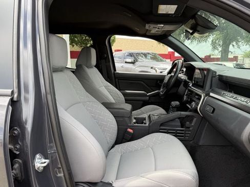 Used 2025 Toyota Tacoma SR5 RWD image 29