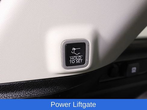 Used 2023 Jeep Grand Cherokee Limited image 9