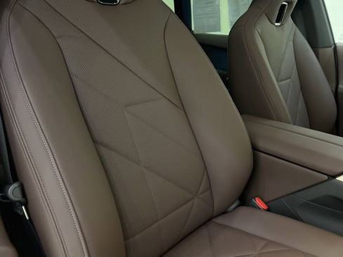 Used 2025 BMW iX xDrive50 image 70