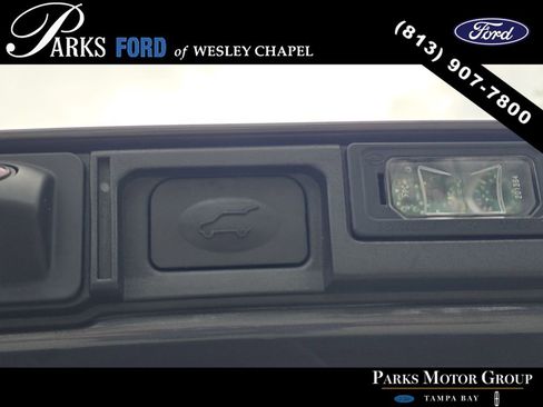 Used 2025 VinFast VF 8 Eco AWD/4WD image 10