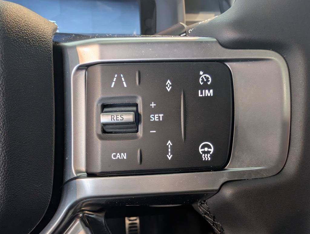 New 2026 Land Rover Discovery Limited Edition AWD/4WD image 18