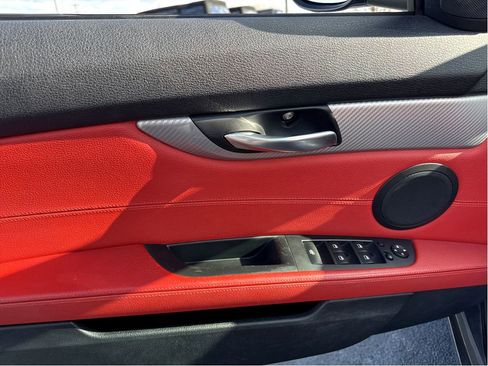 Used 2012 BMW Z4 sDrive35i image 11