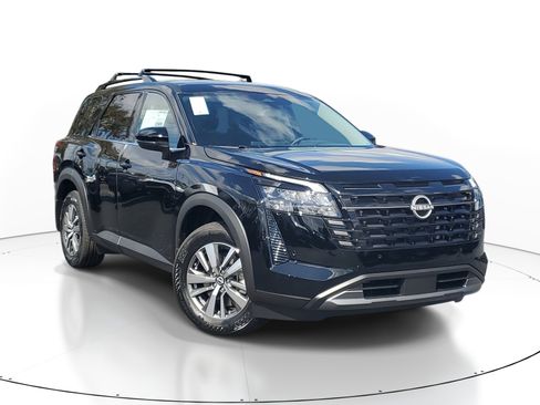 New 2026 Nissan Pathfinder SL image 1